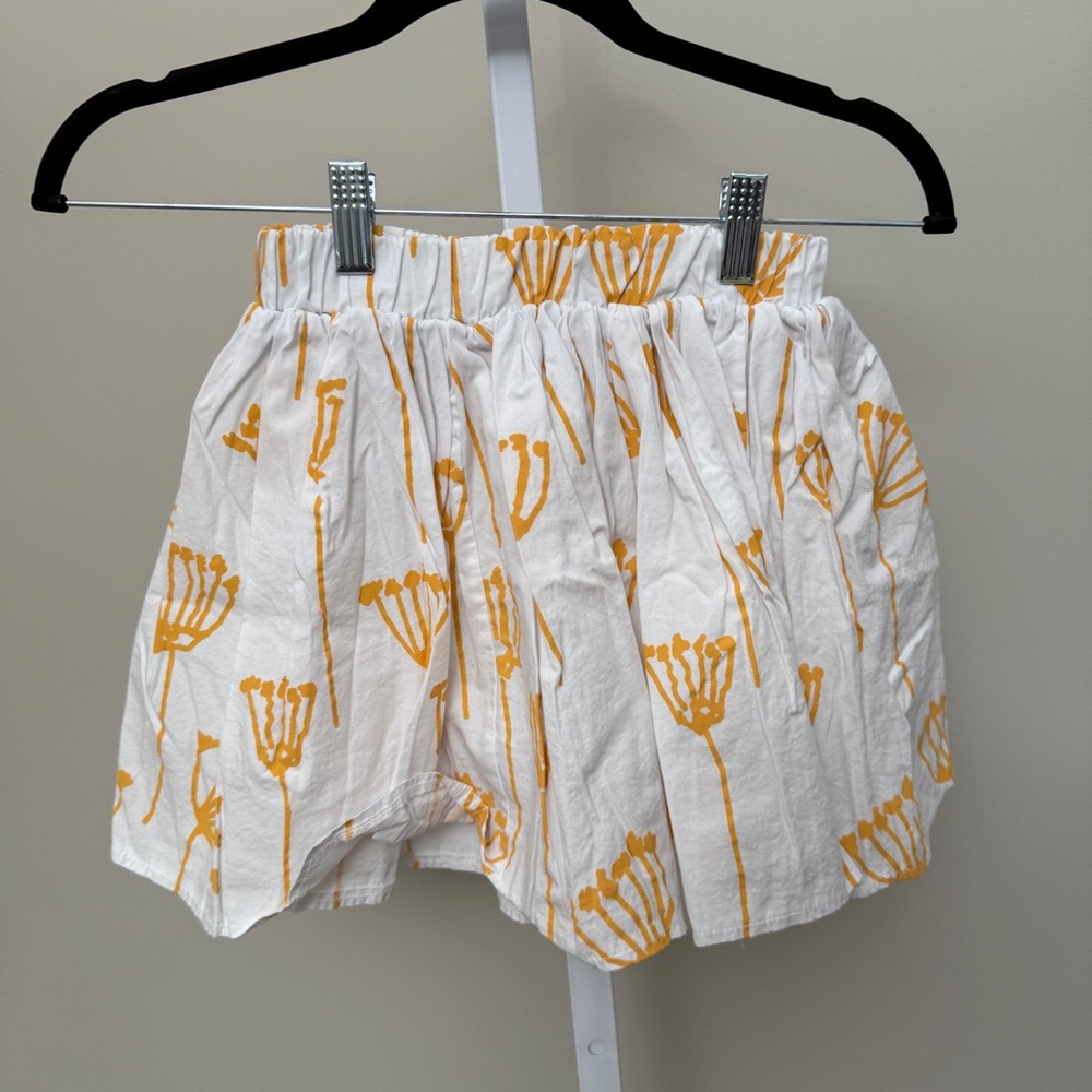 Geo kids White and Yellow Floral skirt size 116/122cm